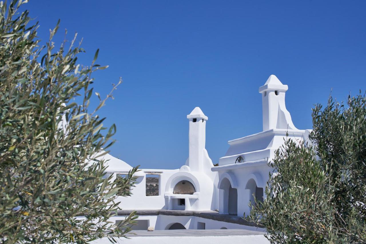 Glarakia 3* Adamantas (Milos)