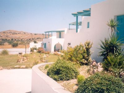 Glarakia Adamantas (Milos)